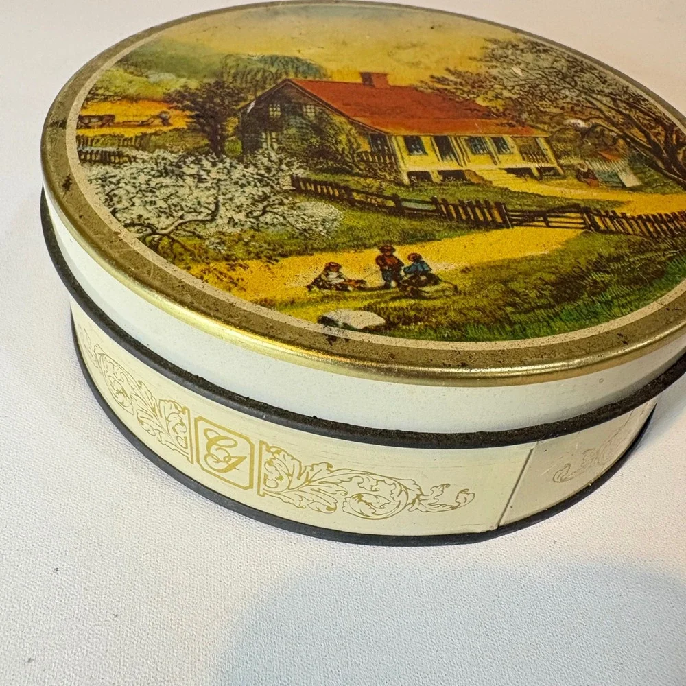 Vintage Round Metal Farmhouse Landscape Decorative Storage Tin Country Scene 6in